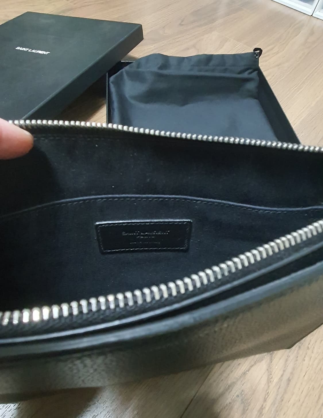 생로랑 삭드주르 클러치 블랙 상품이미지5