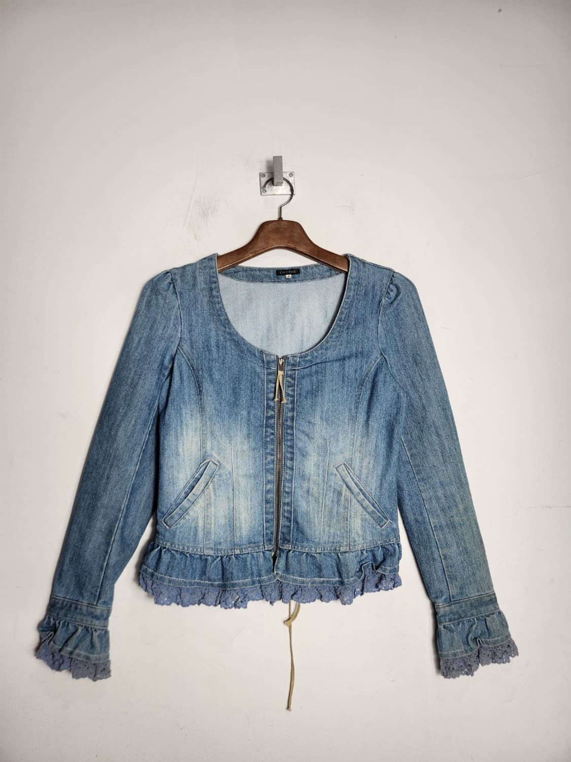 레스트로즈 프릴 데님 자켓 상품이미지1