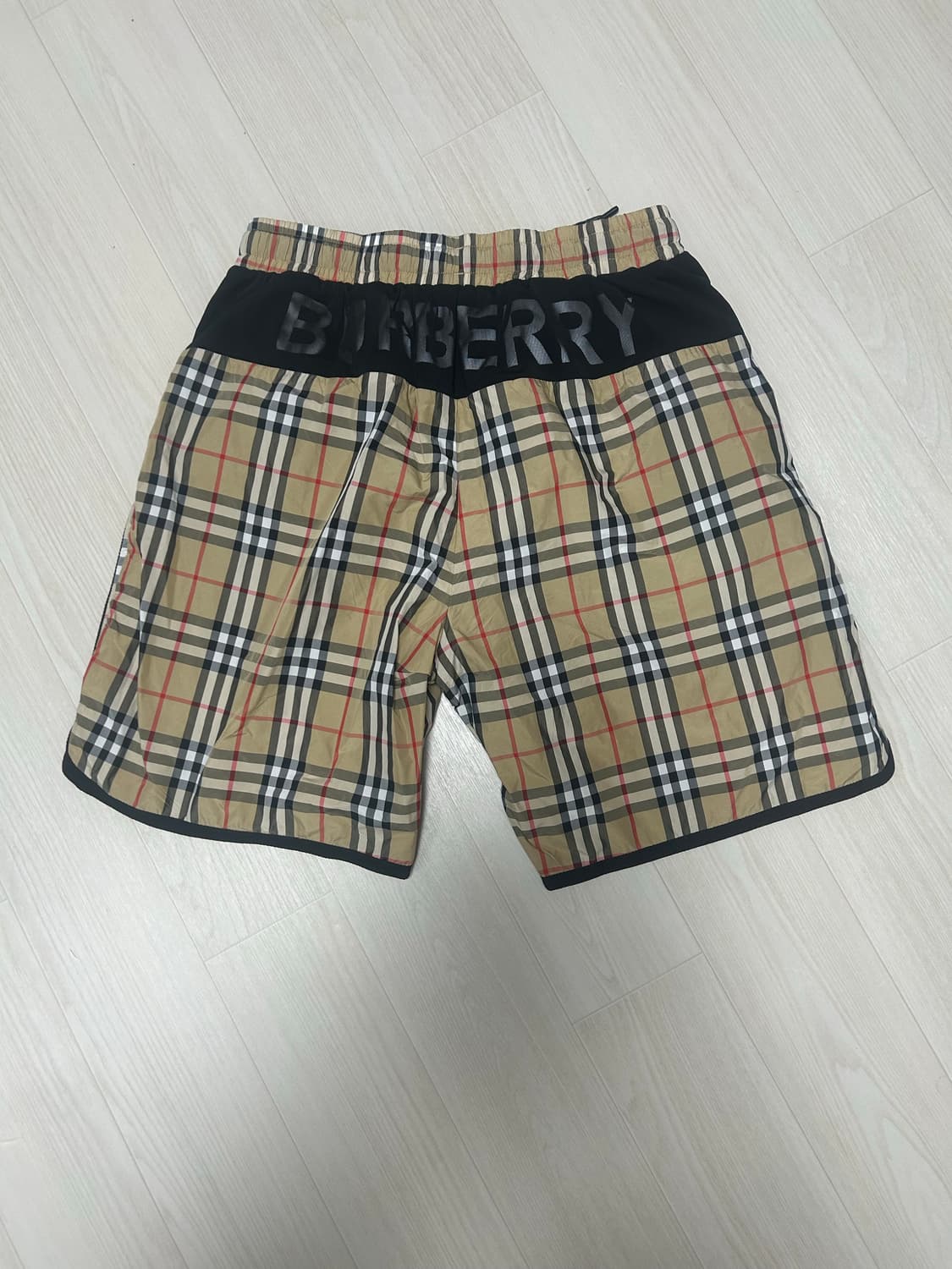 버버리 반바지 상품이미지2
