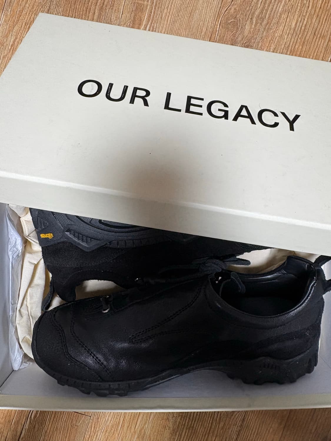 아워레가시 가베 블랙 41 팝니다 상품이미지1