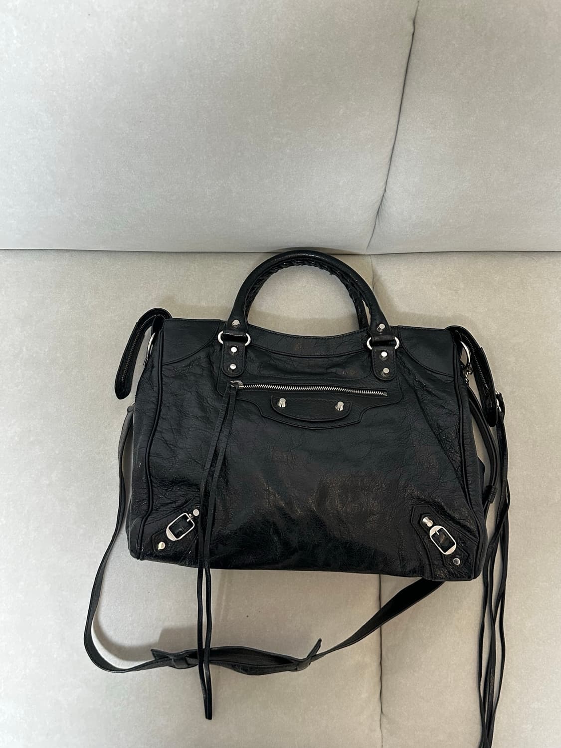 [A+ 정품] 발렌시아가 시티 모터백 벨로 블랙 상품이미지3