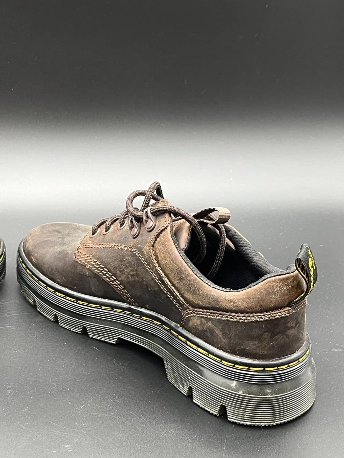 닥터마틴 리더 크레이지 호스 레더 유틸리티 슈즈 다크 브라운 상품이미지5