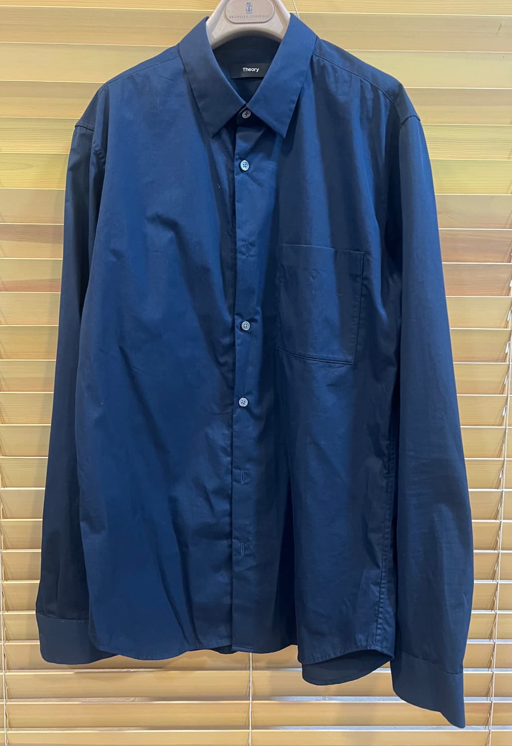 띠어리 남성 다크네이비 코튼긴팔셔츠

 상품이미지1