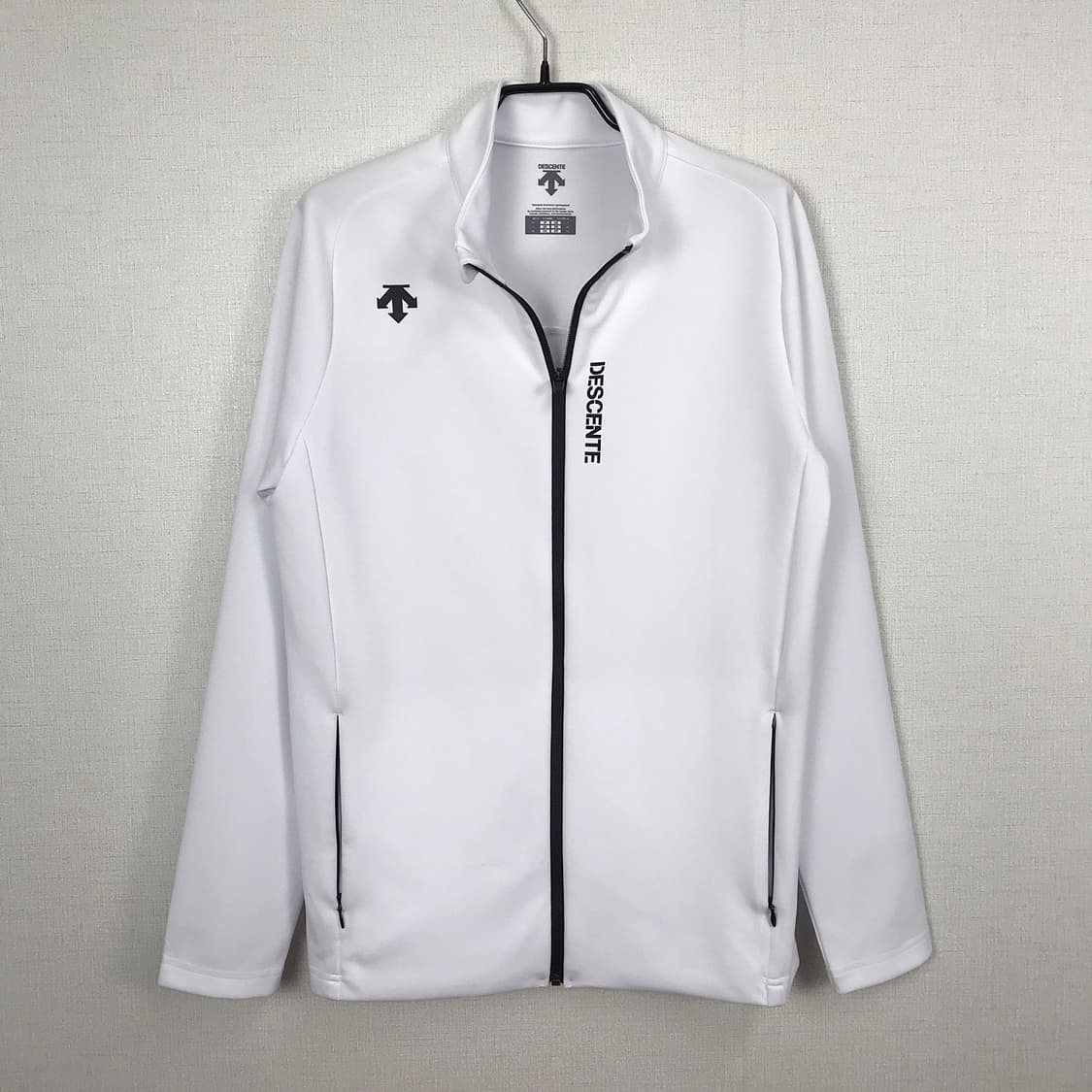 데상트 트레이닝 집업 자켓 남성95 상품이미지2