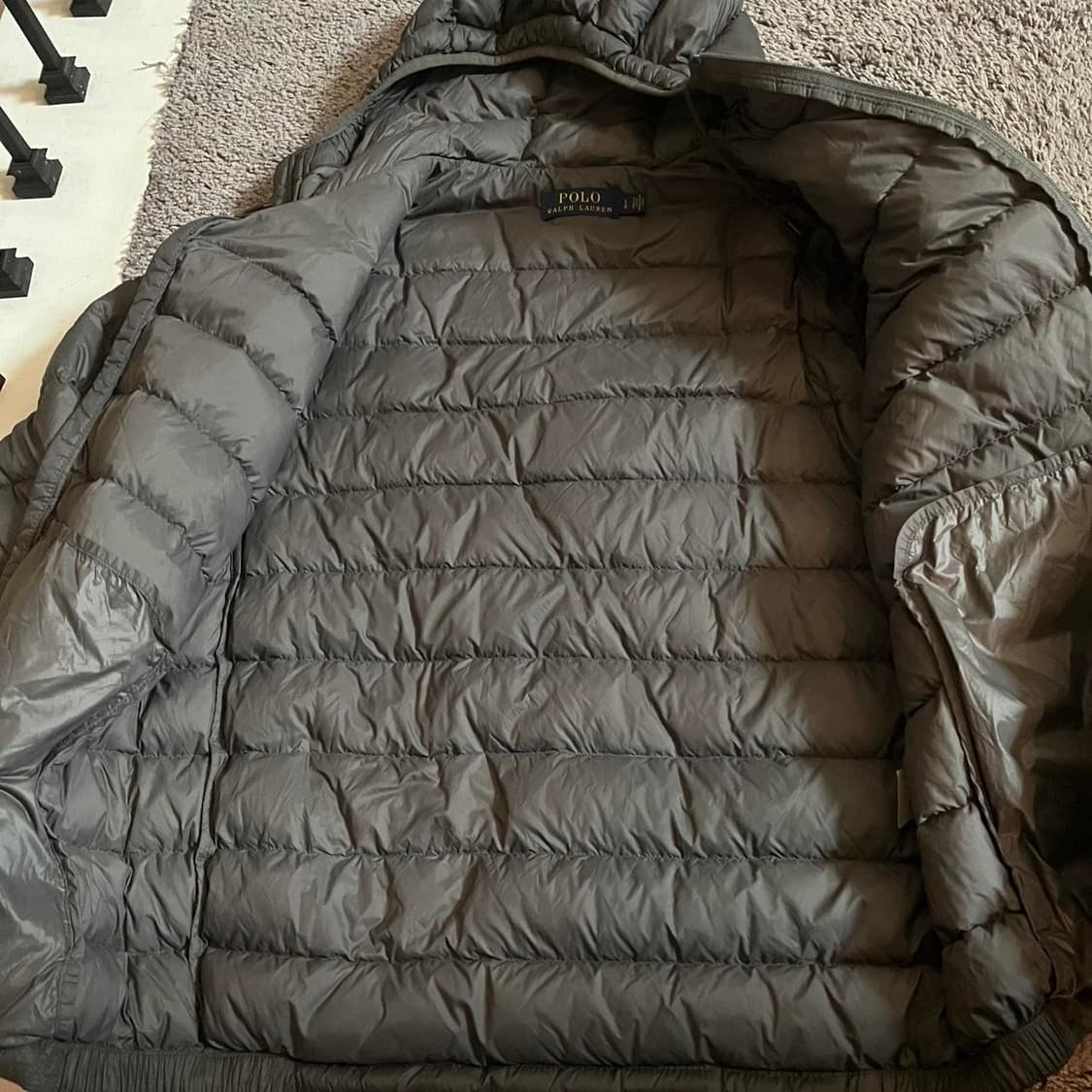 22FW 폴로 랄프 로렌 경량 후드 다운 패딩 차콜 그레이 상품이미지2