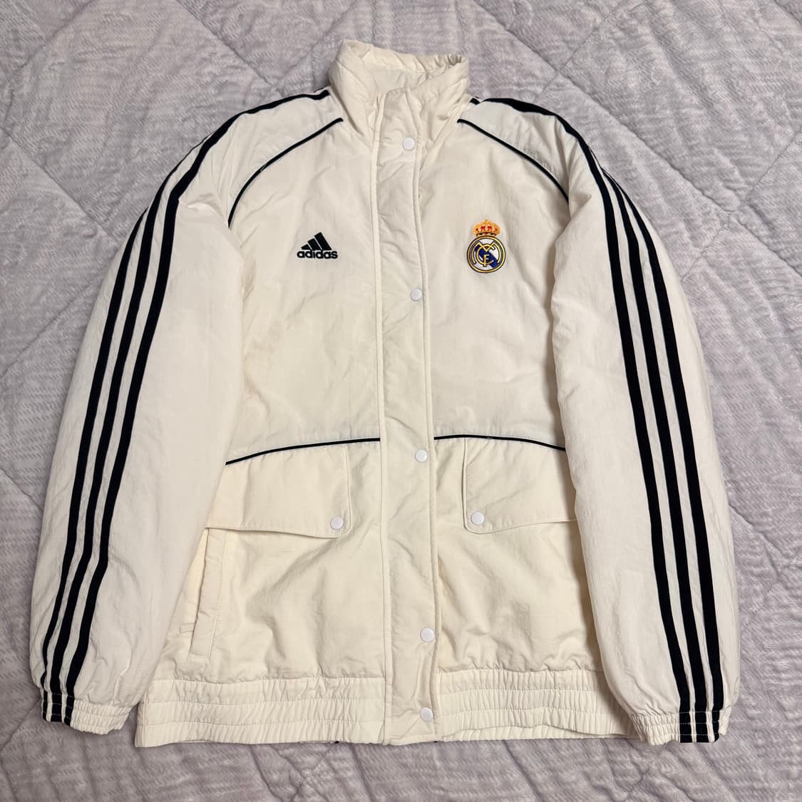 아디다스 레알마드리드 경량패딩 상품이미지2