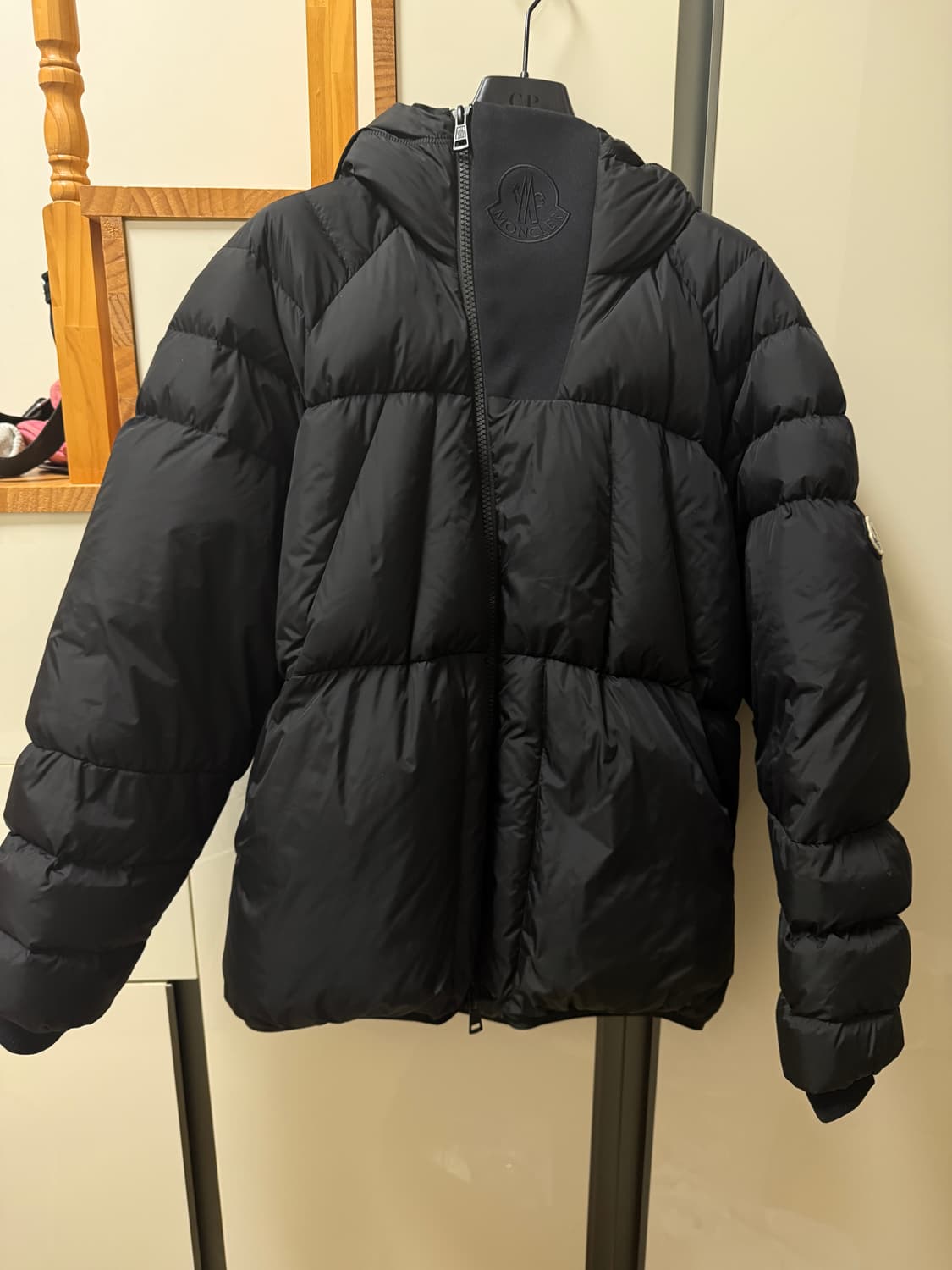 [4]몽클레어 미타케 사선 패딩 상품이미지1