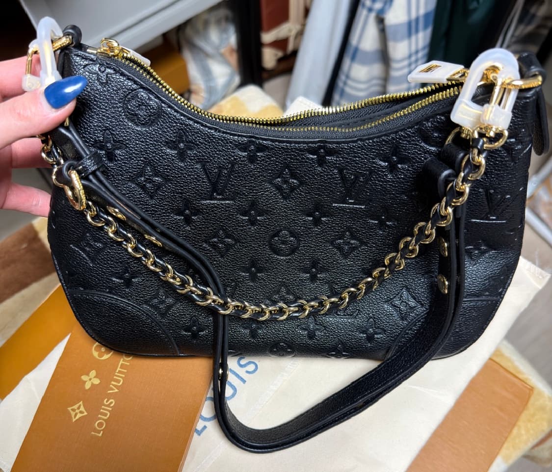 루이비통 앙프렝뜨 바가텔 호보백 블랙 상품이미지3