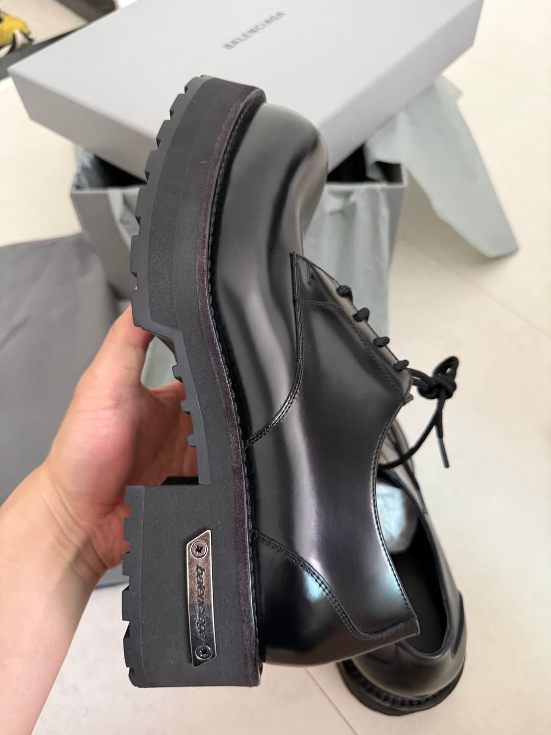 (새상품) Balenciaga 발렌시아가 베놈 더비 블랙 42 상품이미지3