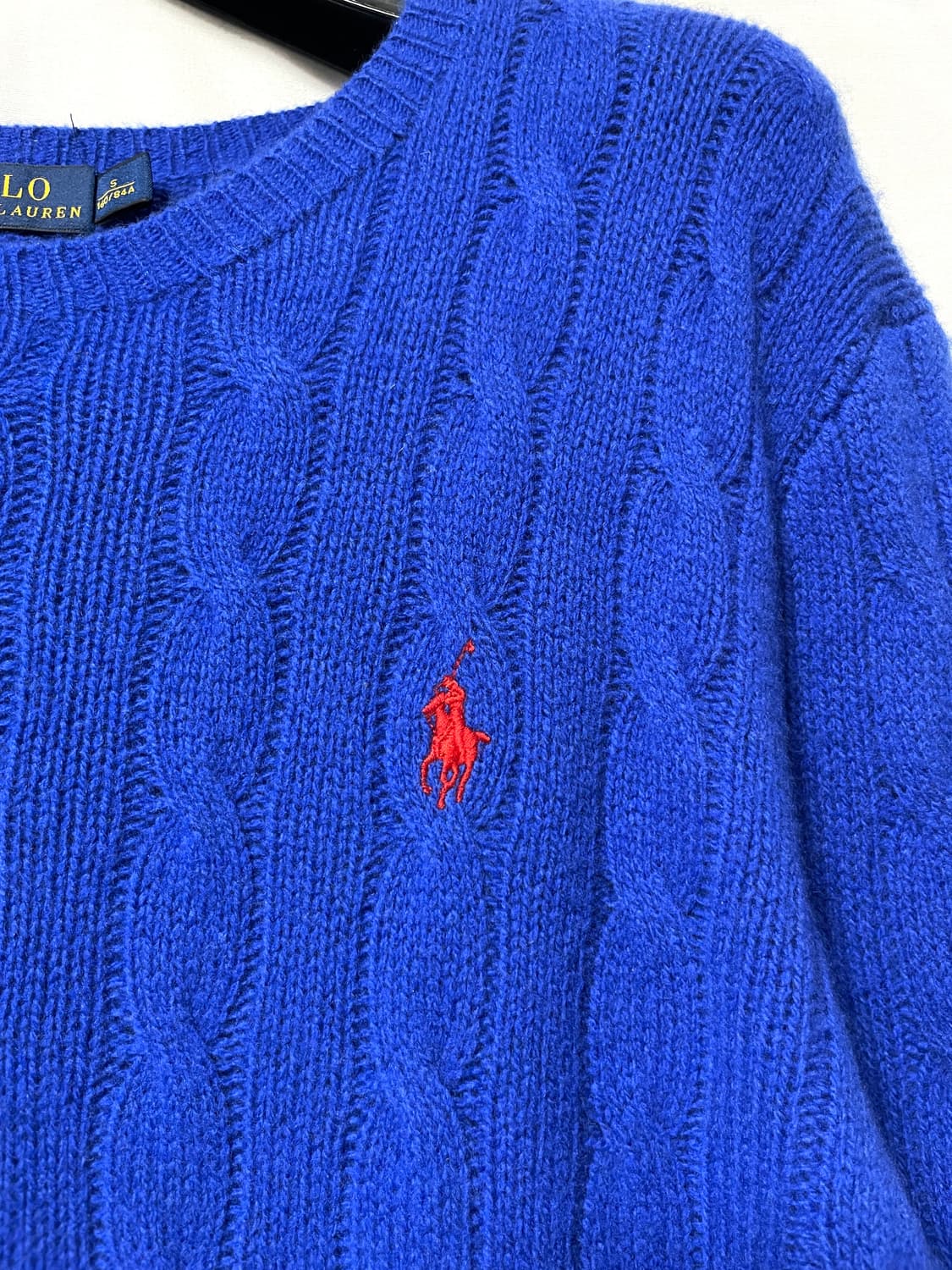 폴로 랄프로렌 여성 메리노 울 캐시미어 케이블 꽈배기 니트 _ 코발트블루 상품이미지2