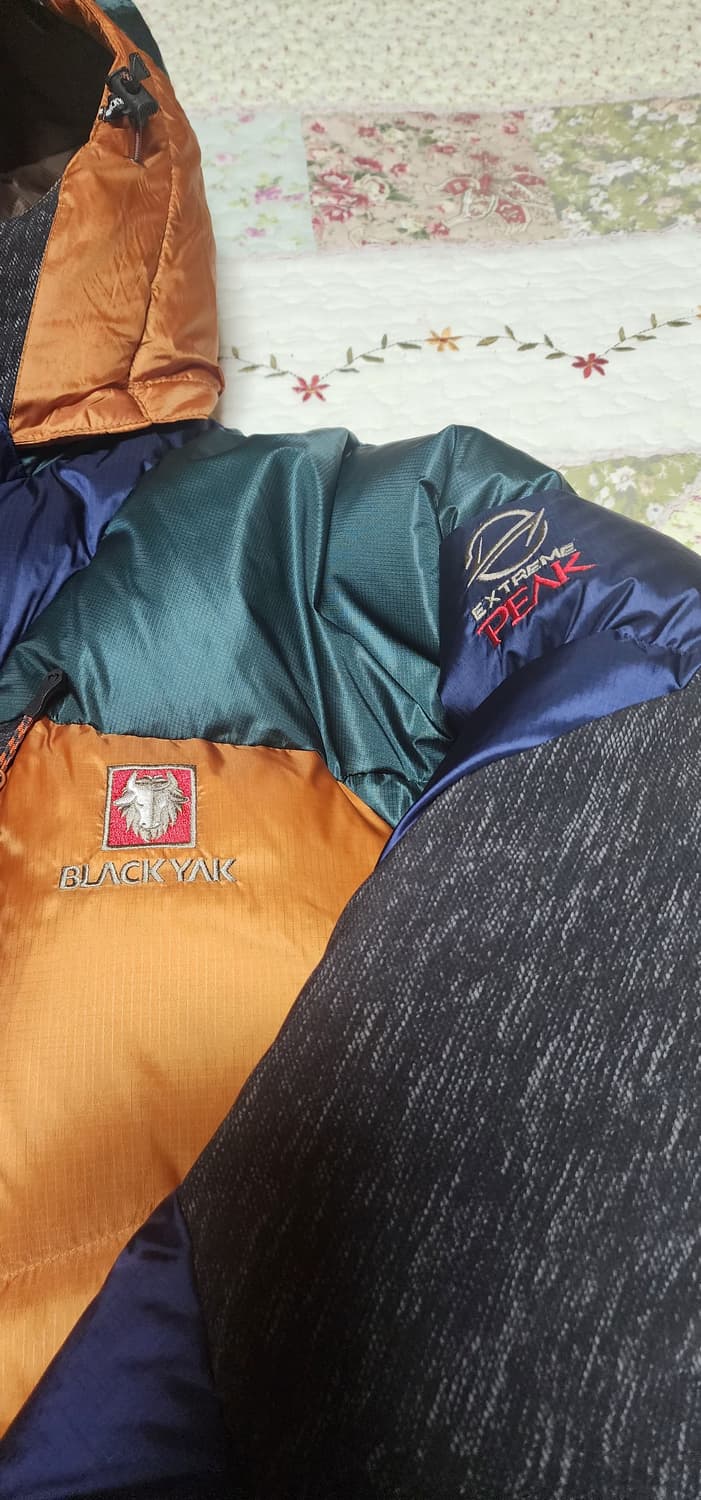 블랙야크 대장 프리미엄구스다운 패딩점퍼115 실측110새급 상품이미지4