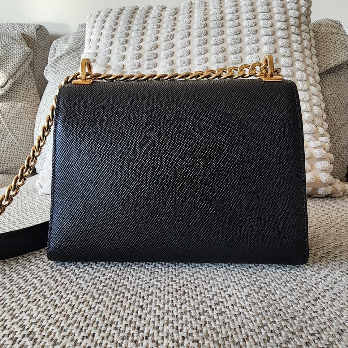 상태최상 프라다 모노크롬 사피아노 레더 체인 숄더백 1BD127 상품이미지5