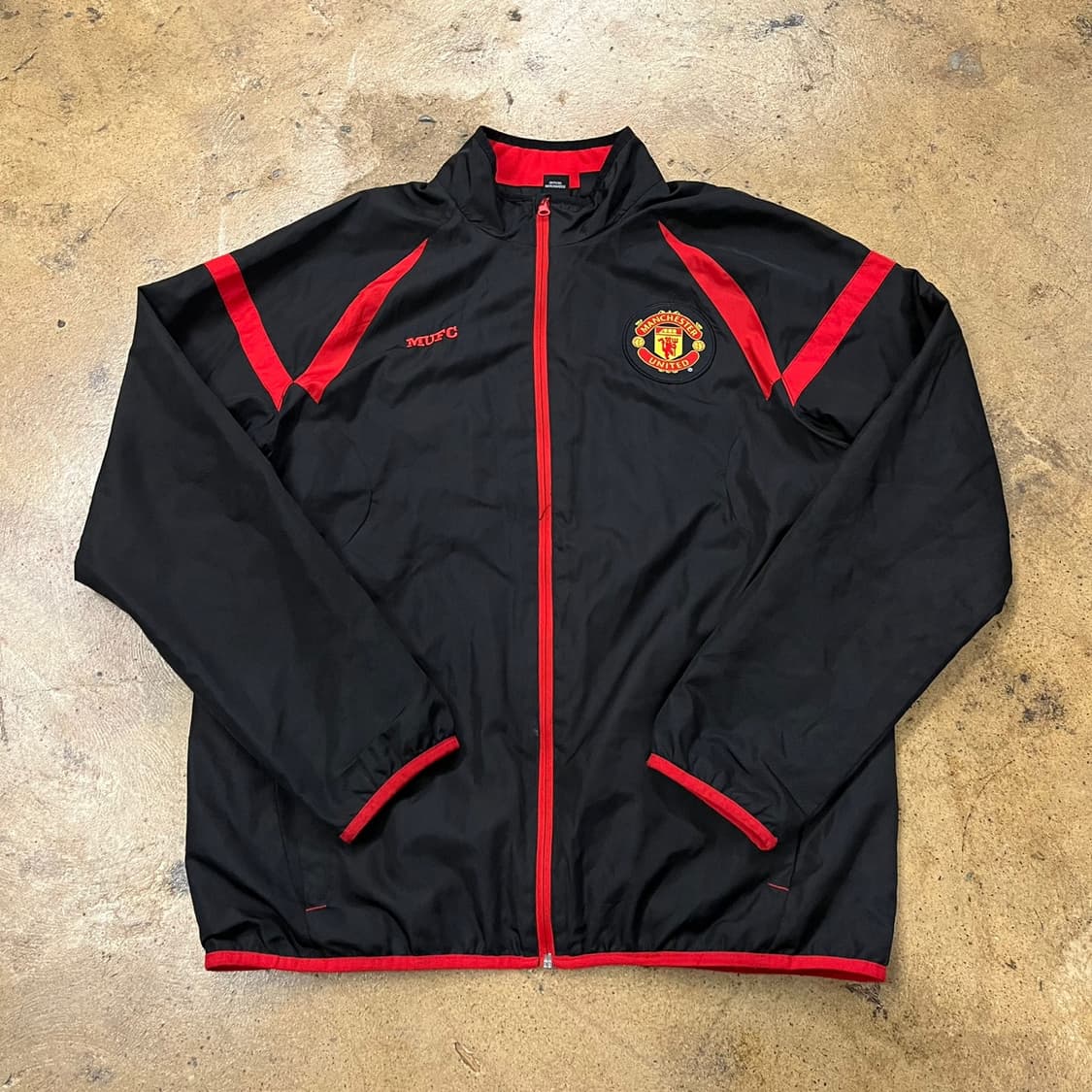 [정품/M] 맨체스터 유나이티드 MUFC 바람막이 블랙 b16 상품이미지2