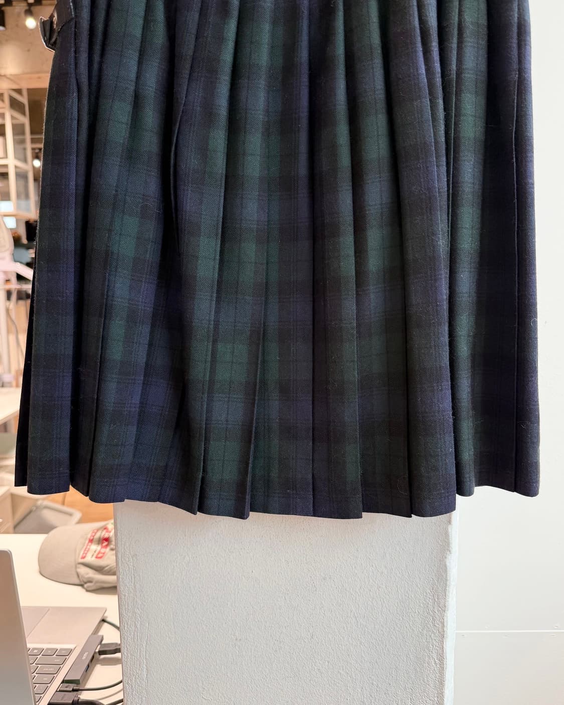 로라 애슐리 체크 버클 랩 미디스커트  상품이미지8