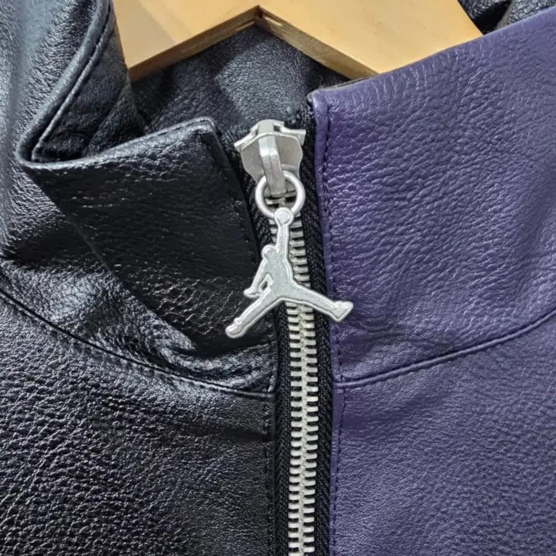 나이키 조던 뉴클래식캡슐2.0 가죽 자켓 ~66 상품이미지5