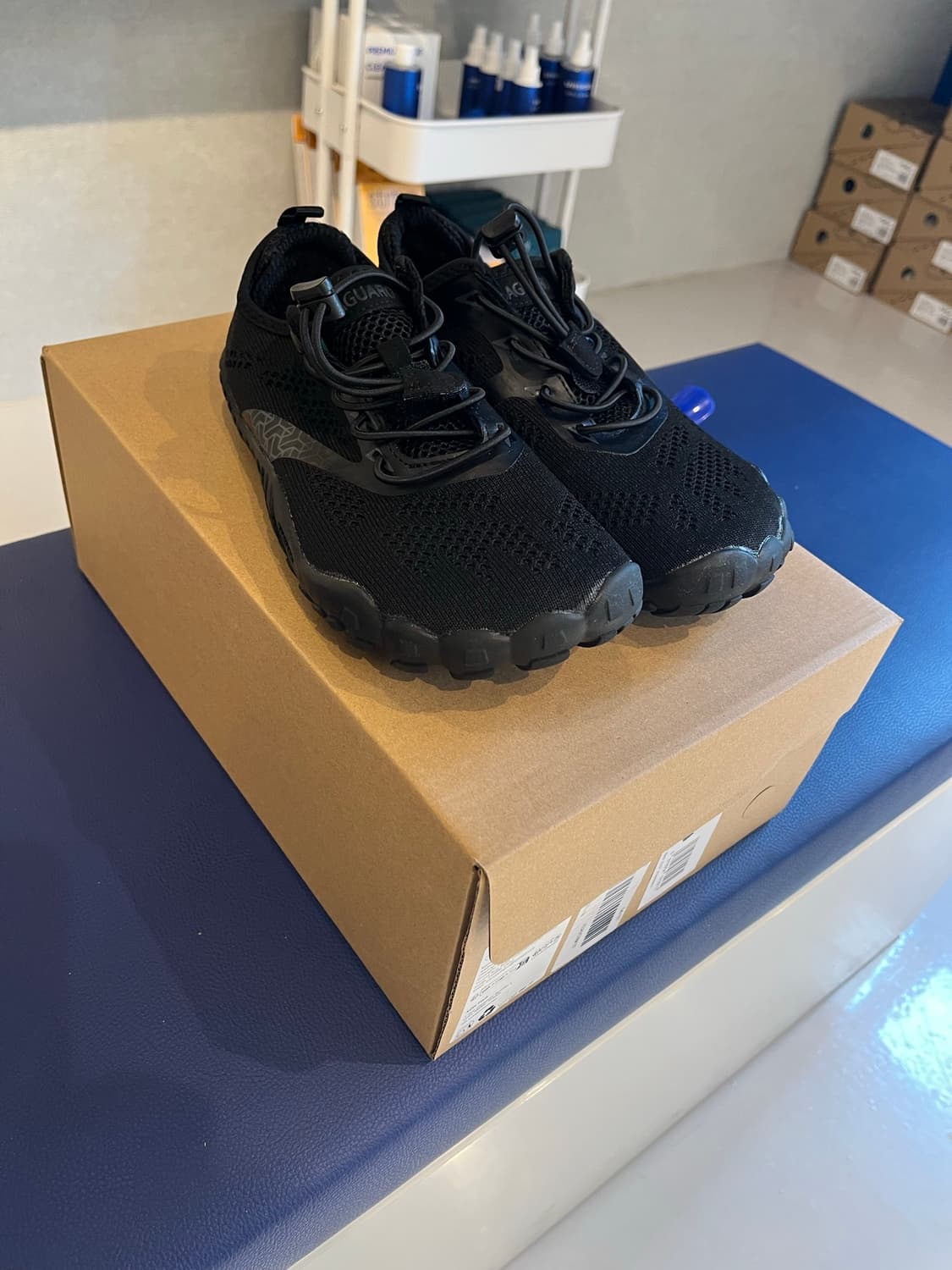 사구아로 240 블렉 파이브핑거스 상품이미지1