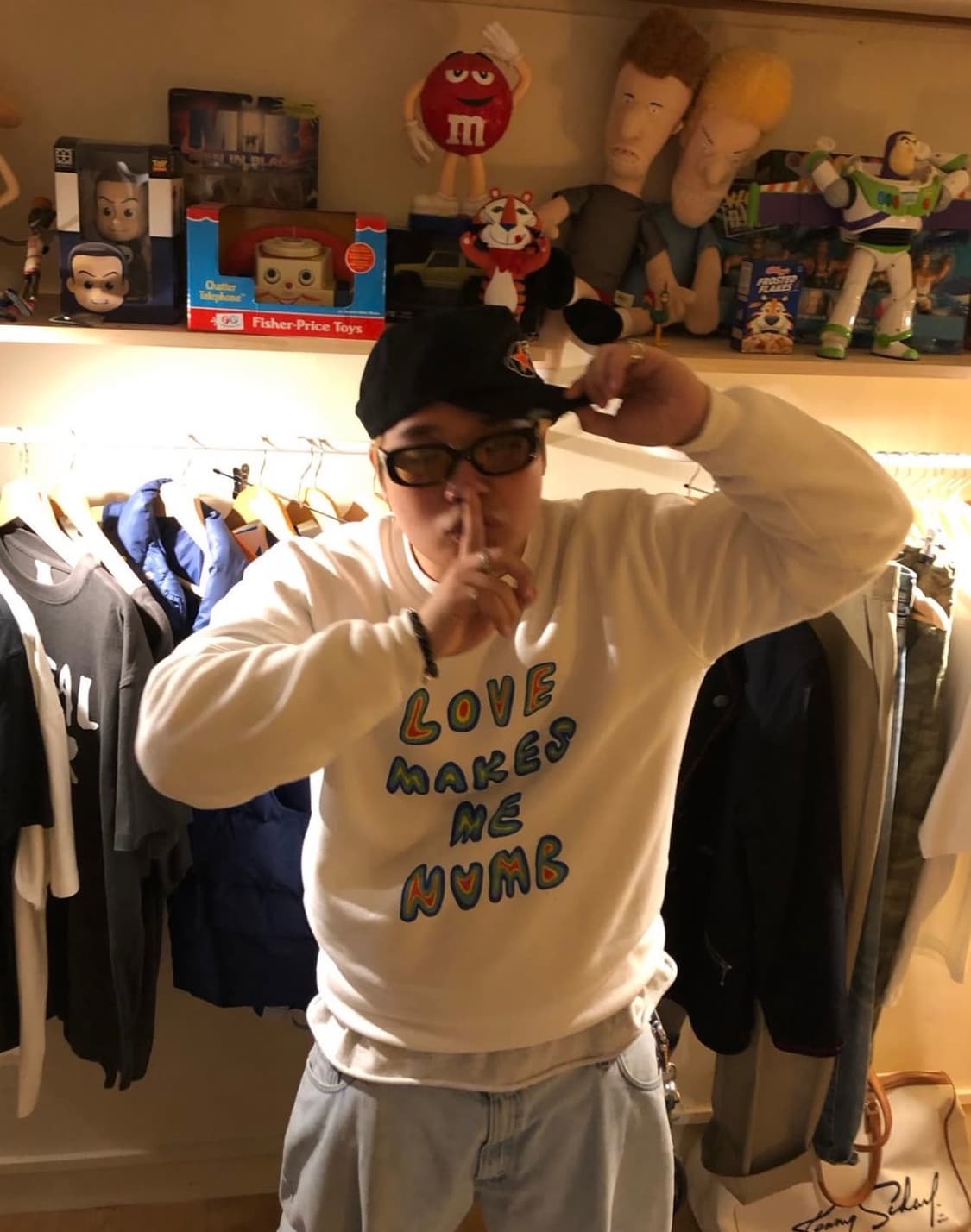 (구매)크래커하우스 numb sweatshirt 스웻셔츠 맨투맨 김다한 상품이미지1