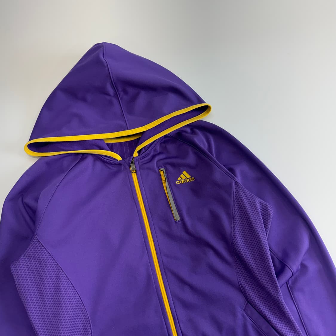 Adidas 퍼플 삼각로고 옐로우 포인트 후드티 상품이미지4