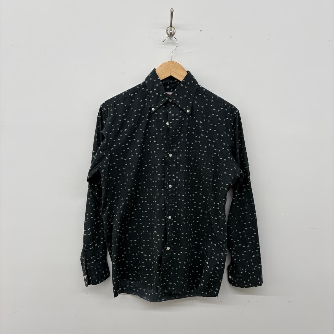 빔즈 빈티지 블랙 패턴 긴팔 셔츠 공용 M 상품이미지1