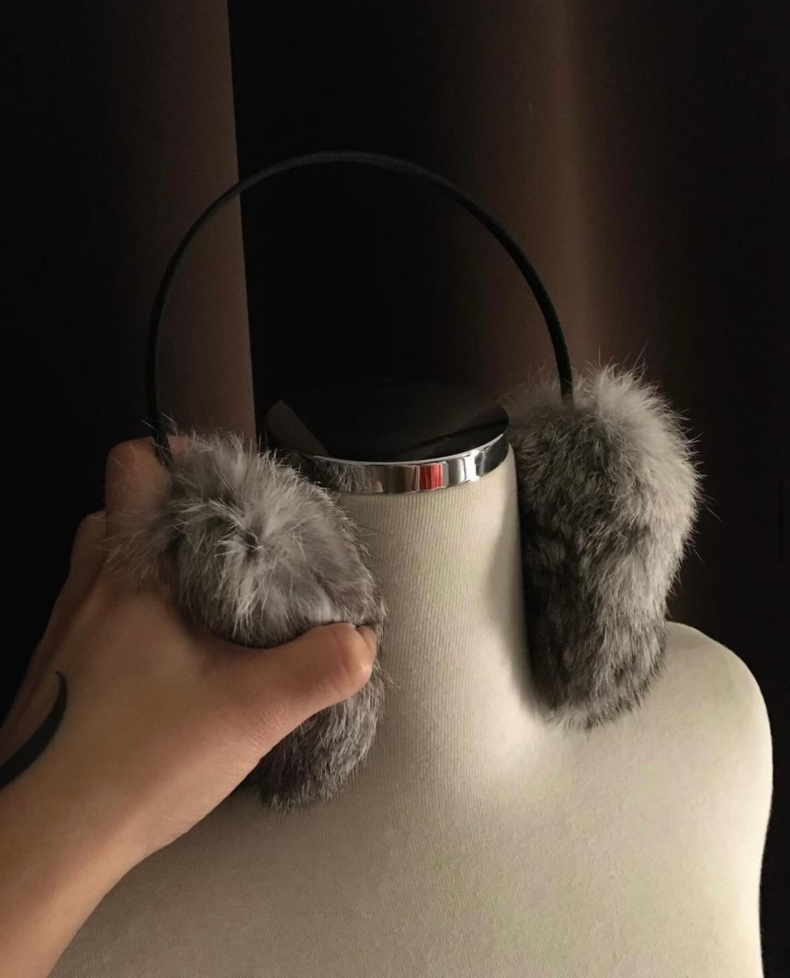 y2k 빈티지 회색 털 귀마개 상품이미지1