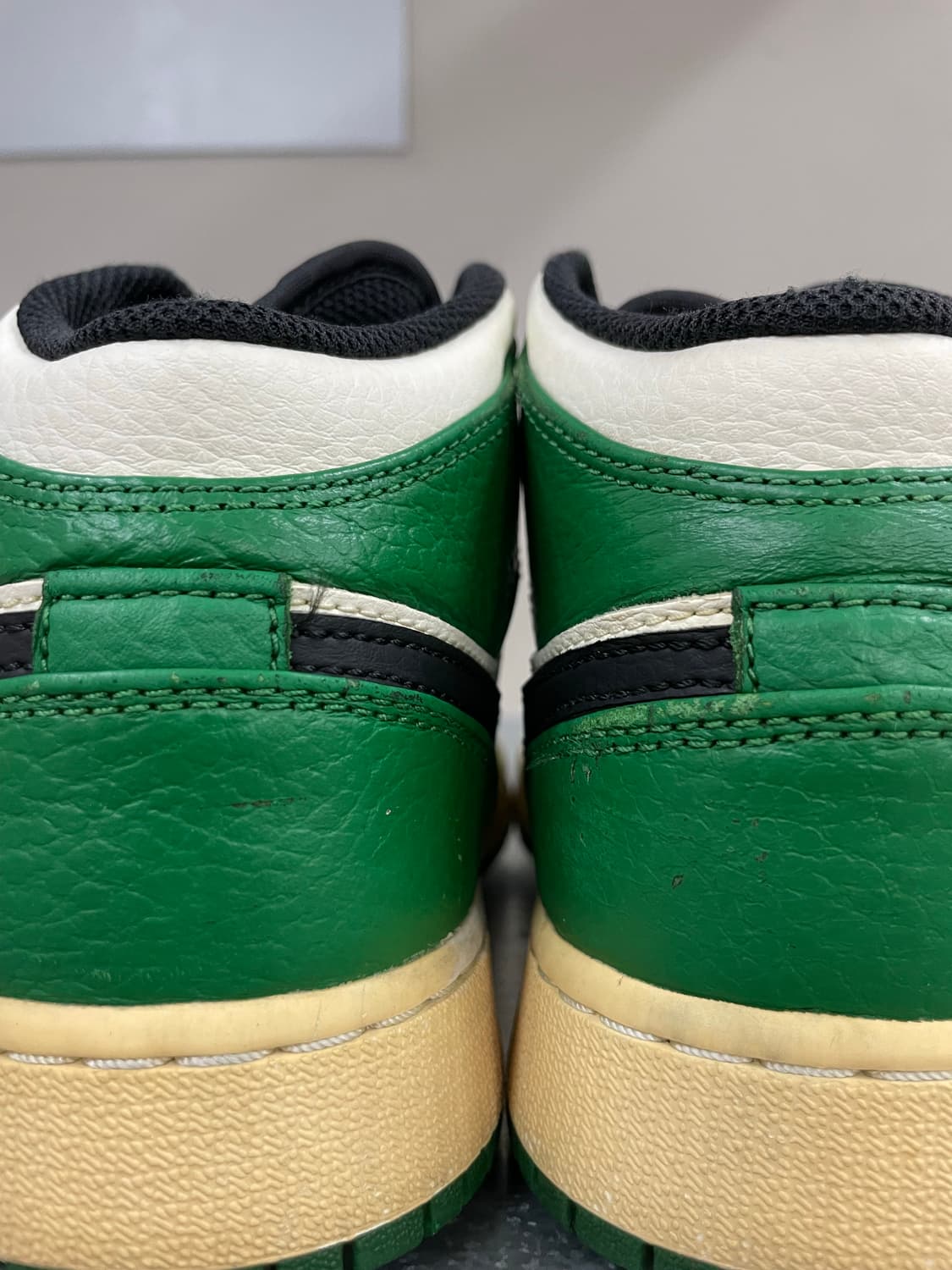 나이키 조던1 미드SE 파인그린 240 상품이미지9