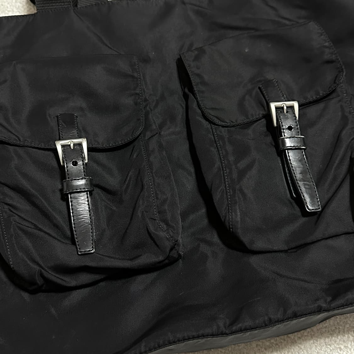 프라다 포코노 더블 포켓 토트백 상품이미지10