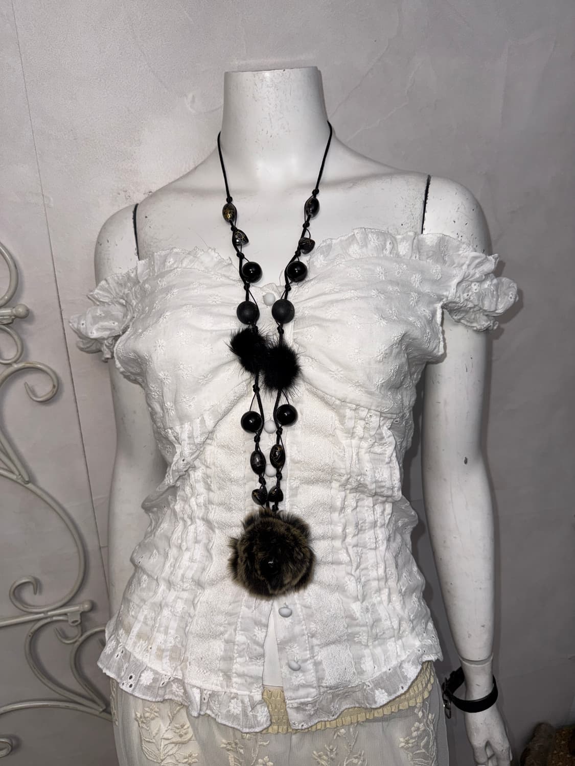 Black fur flower beads necklace  상품이미지3