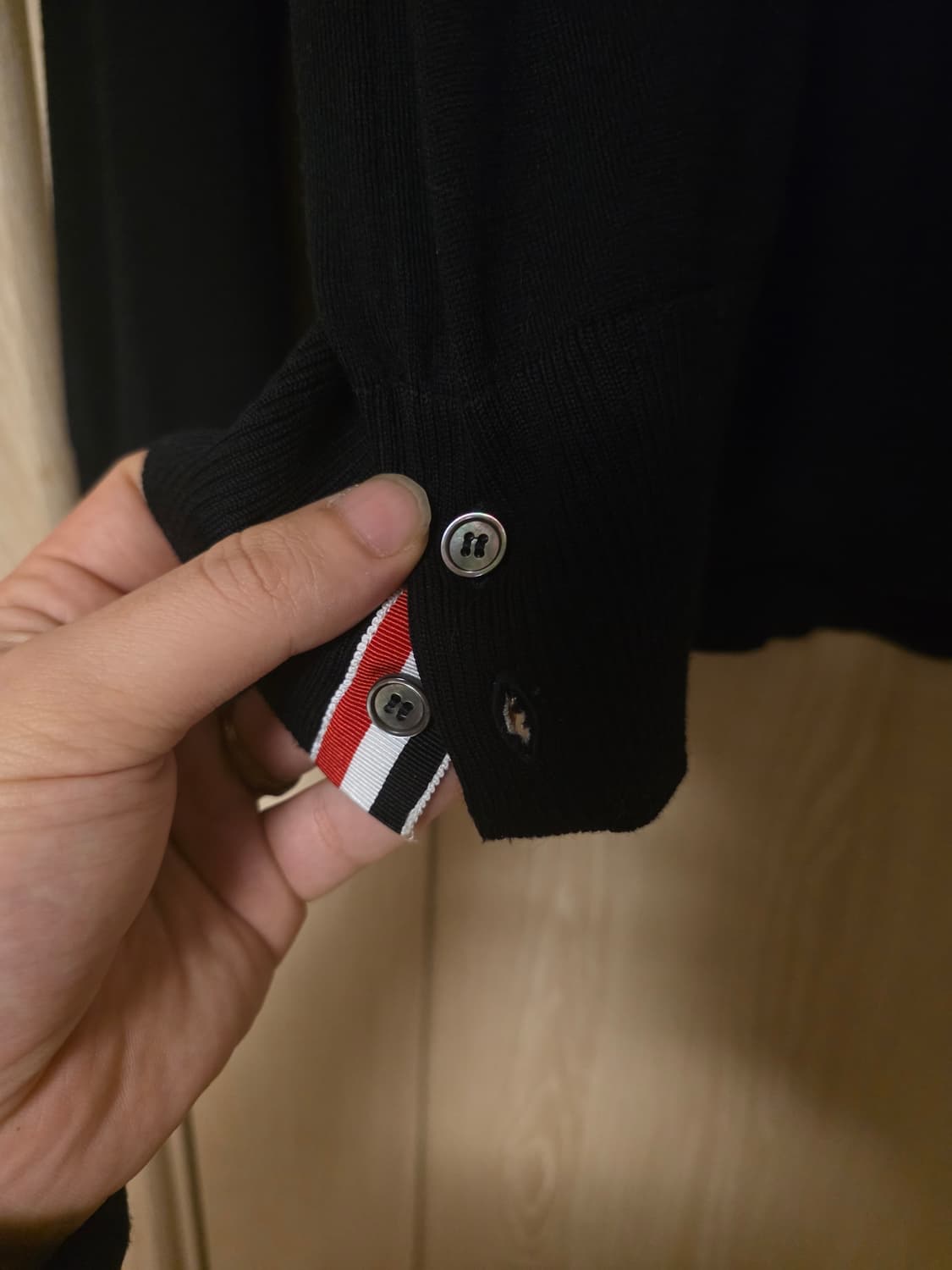 톰브라운 사선완장 메리노울 니트 4사이즈 네이비 상품이미지2