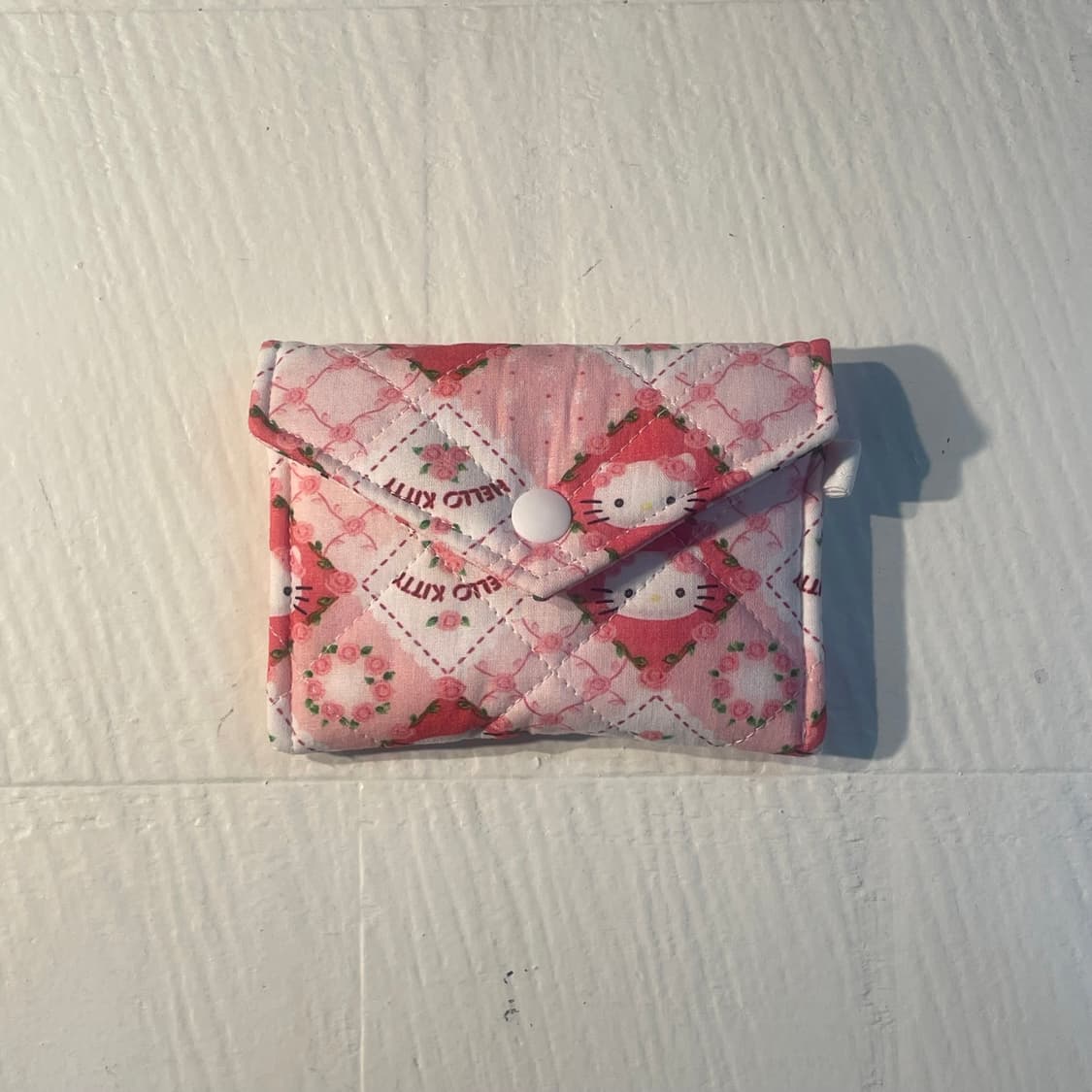 [ 핸드메이드 ] 헬로키티 장미 원단 똑딱이 카드지갑 상품이미지1