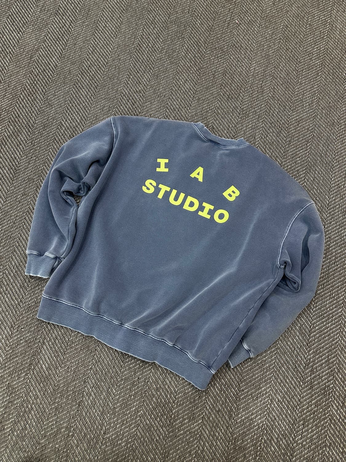 아이앱 피그먼트맨투맨 L 상품이미지2