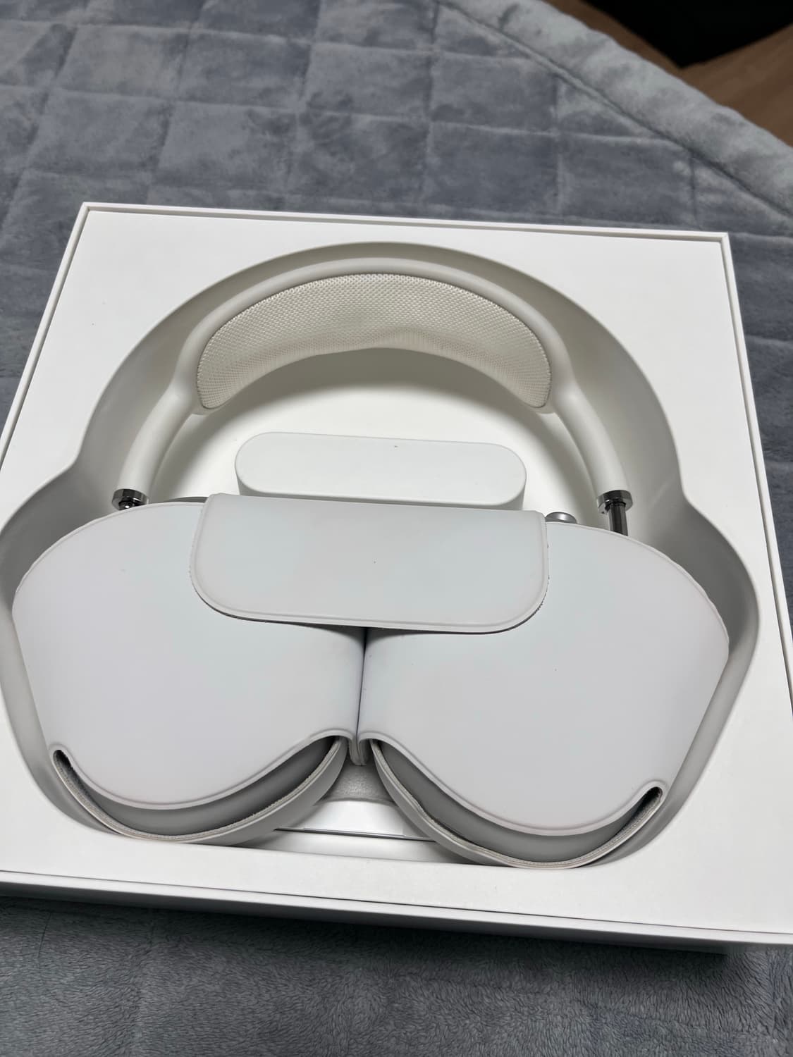 에어팟맥스 실버 팝니다. 상품이미지3