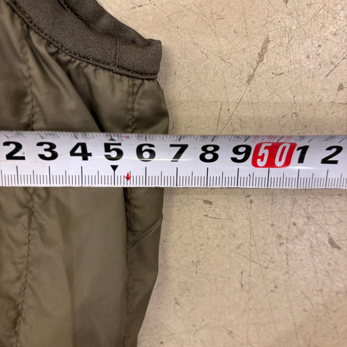 유니클로 카키 푸퍼 다운 조끼 패딩 상품이미지5