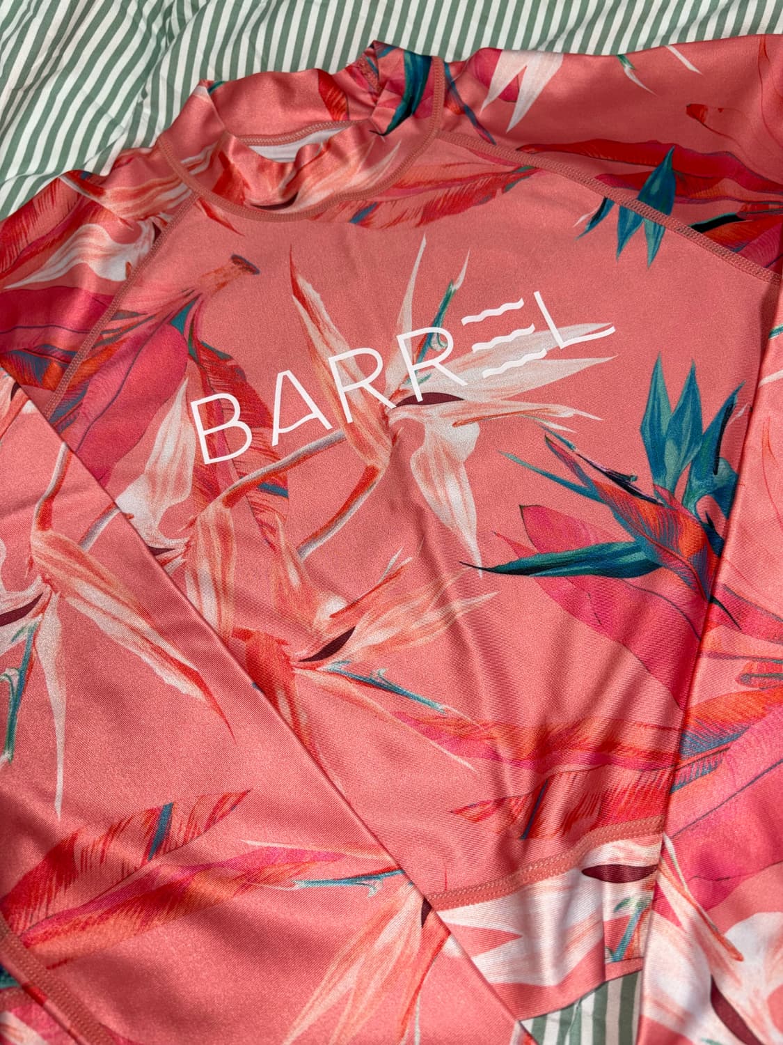 배럴 파라다이스 코랄핑크 래쉬가드set 오네갸루 상품이미지2