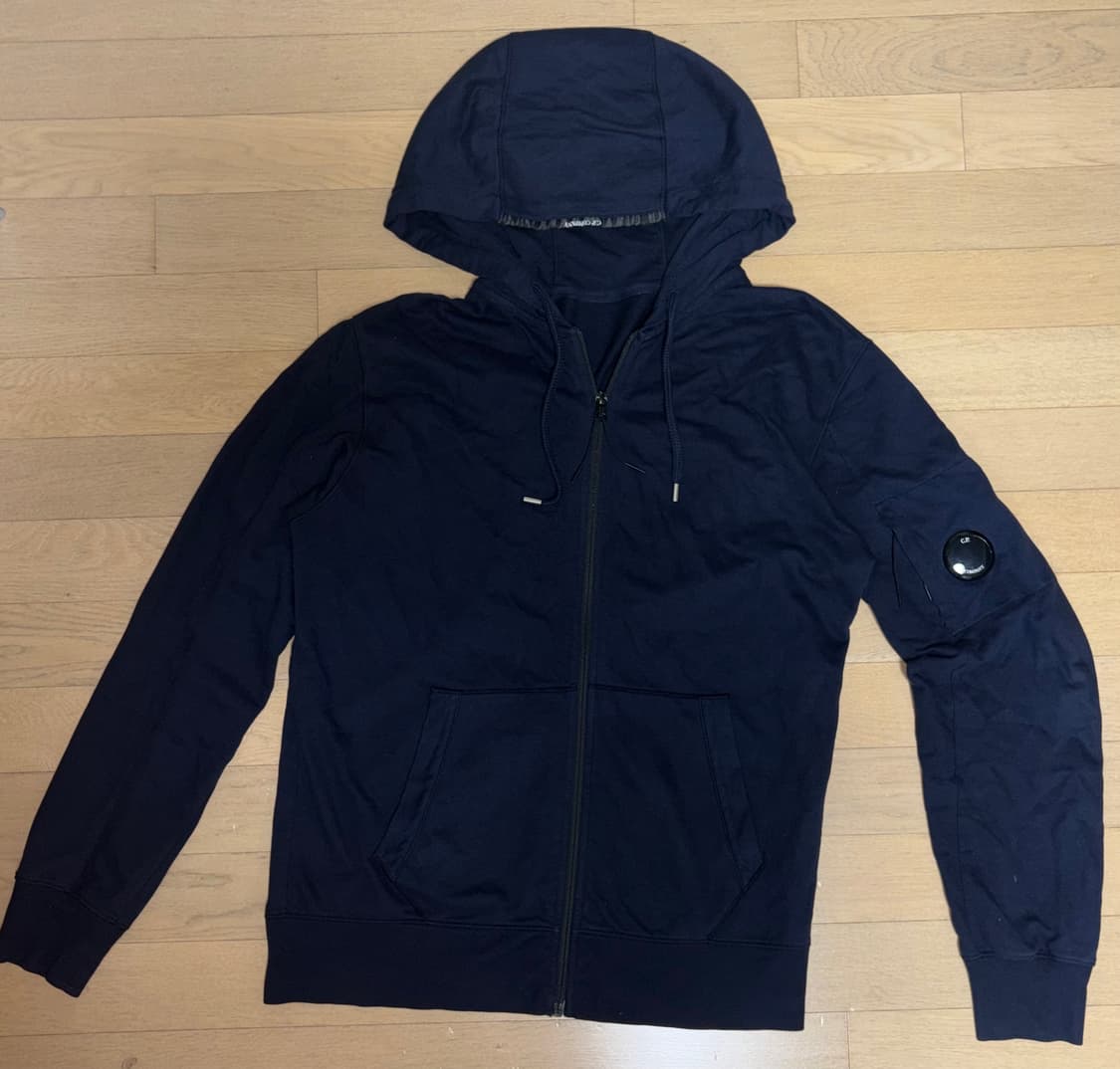 CP 컴퍼니 렌즈 후드집업 상품이미지1