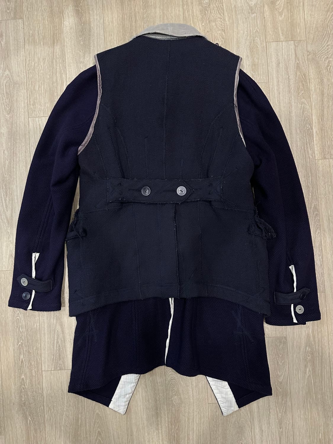 솔로이스트 베스트 탈착 자켓 상품이미지2