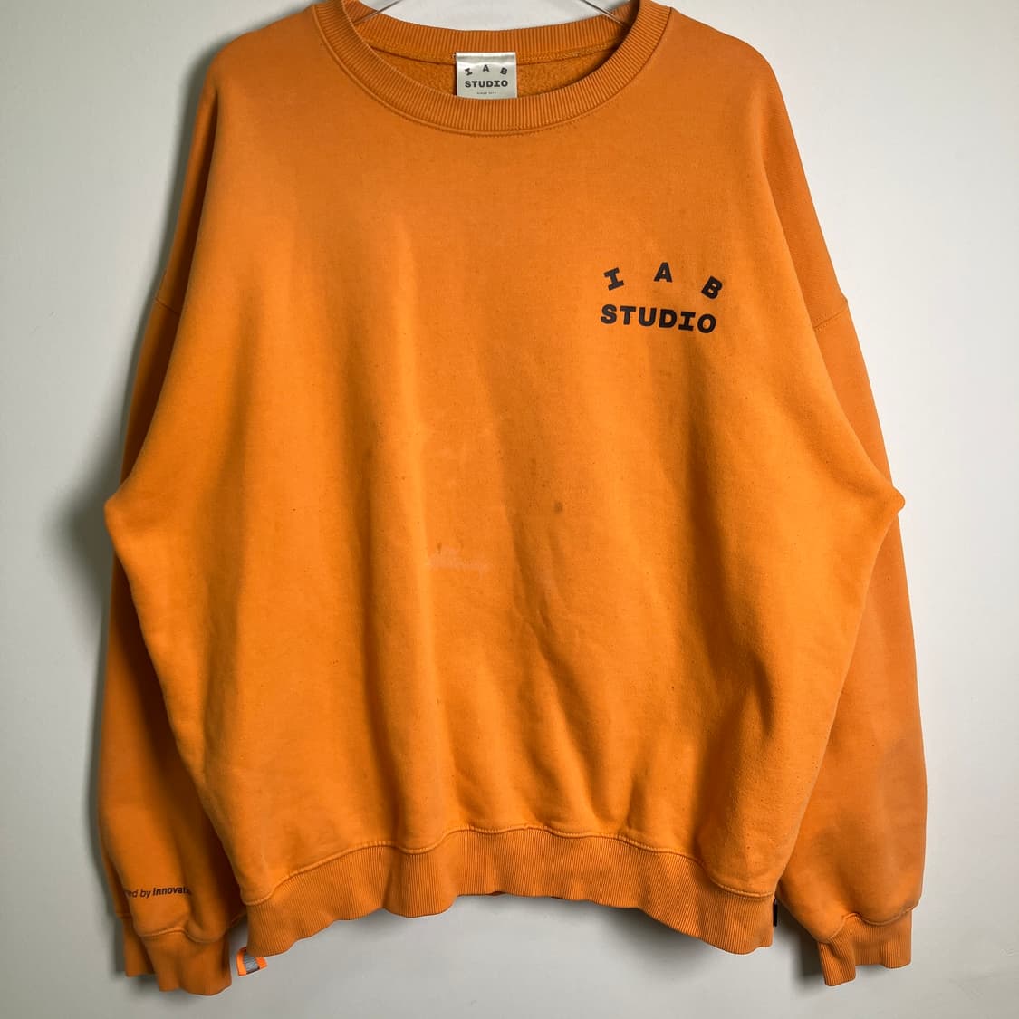 아이앱 스튜디오 X 두산 로고 맨투맨 XL 상품이미지5