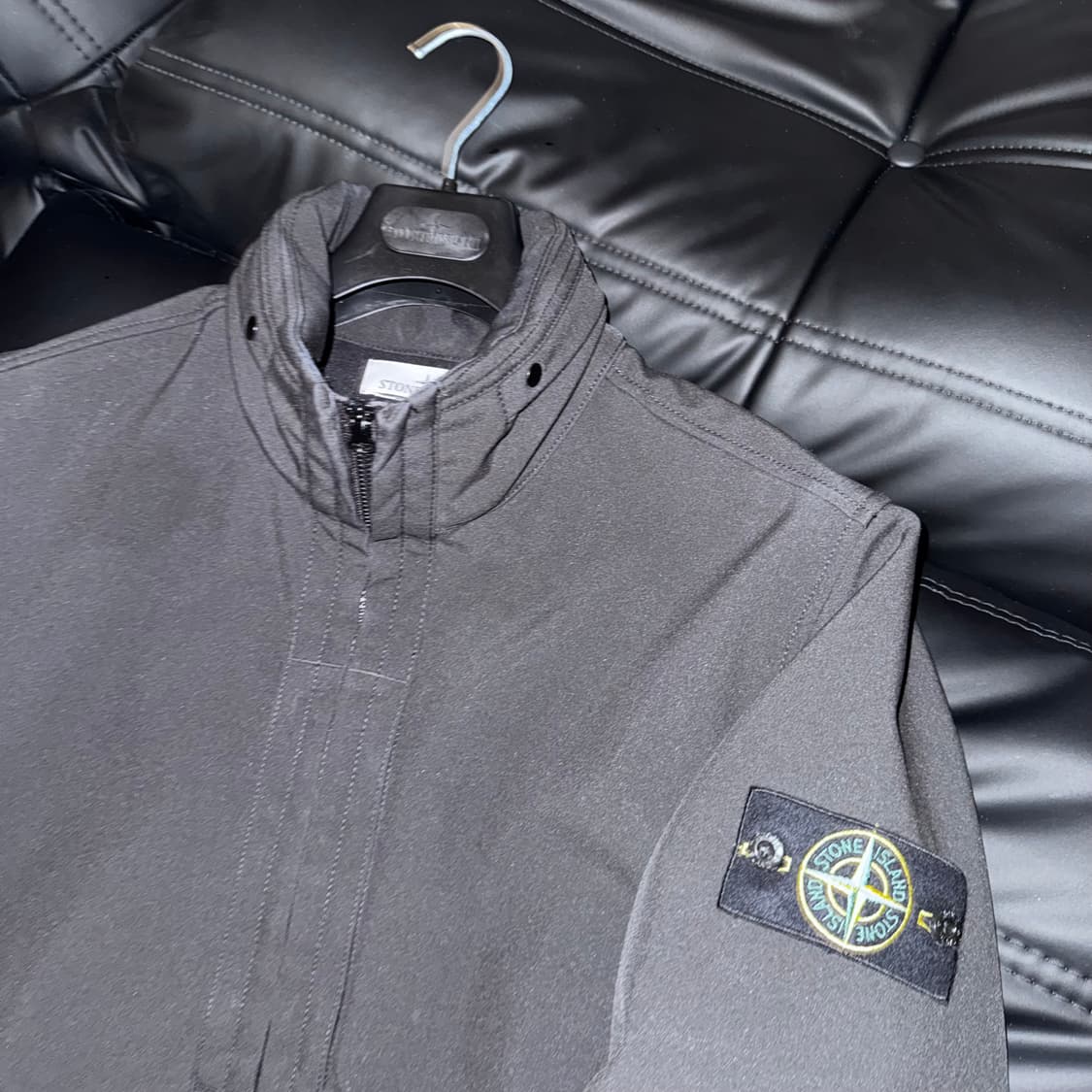 24FW 스톤Q0222 소프트 쉘-R E.Dye 테크놀로지 인 리사이클 상품이미지3