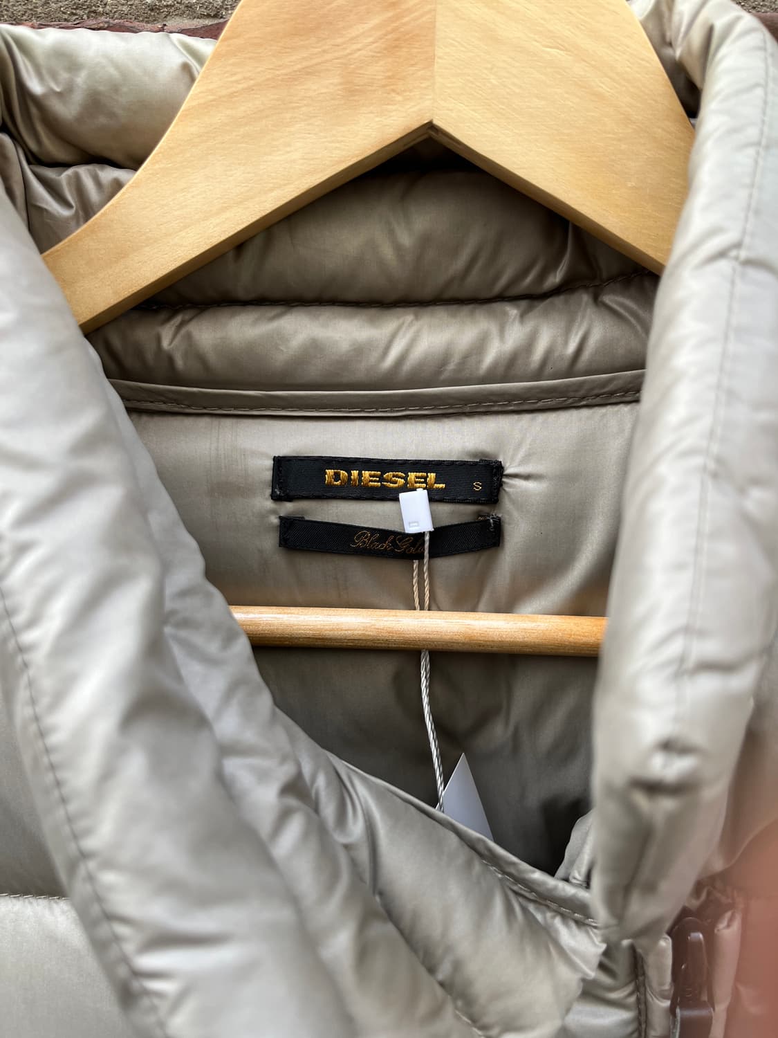 디젤 사선 덕다운 패딩 상품이미지9