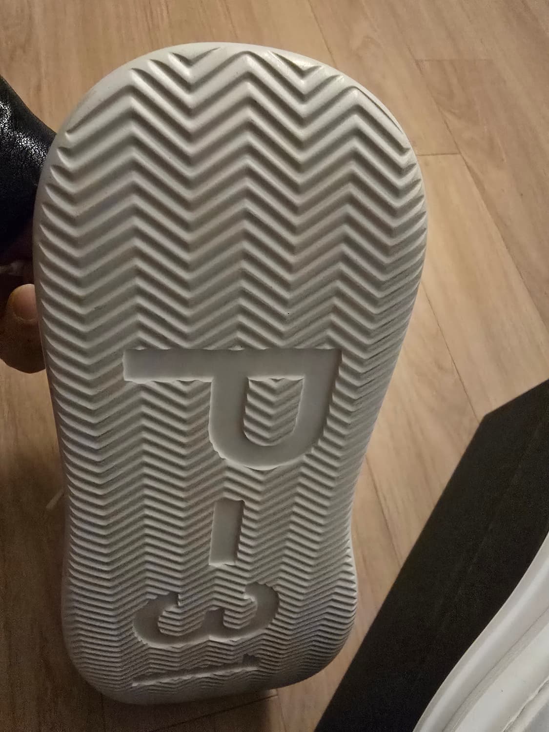 P-31 Oversole 화이트 스니커즈 7cm 42사이즈입니다. 상품이미지4