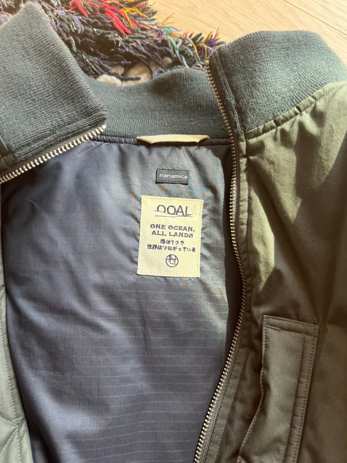 [L] 나나미카 인슐레이션 바시티 자켓 모스 그린 상품이미지3