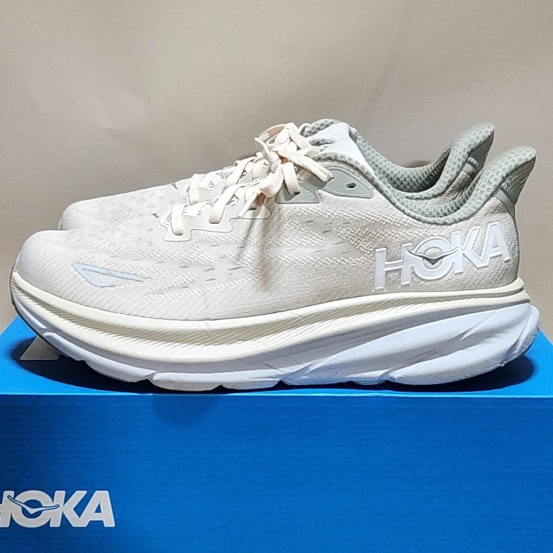 호카 270 클리프톤9 와이드 오트밀크 발리 상품이미지1