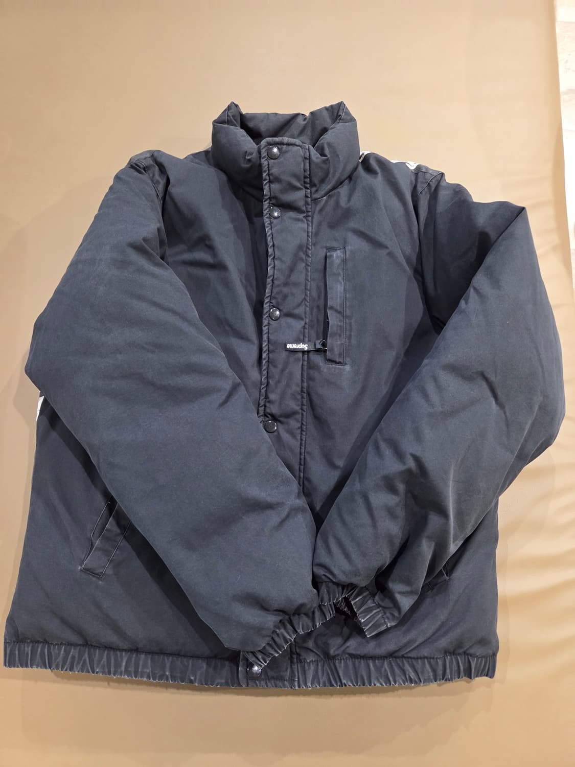 슈프림 우주인패딩 정품 상품이미지4