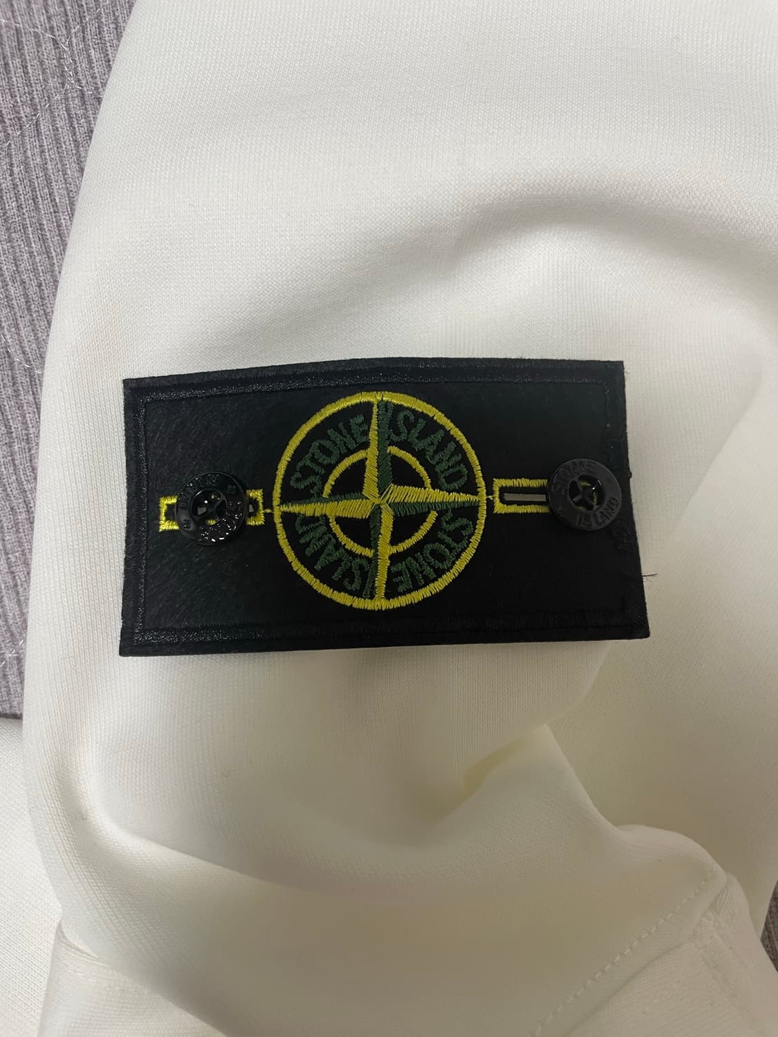 스톤아일랜드 맨투맨 상품이미지2