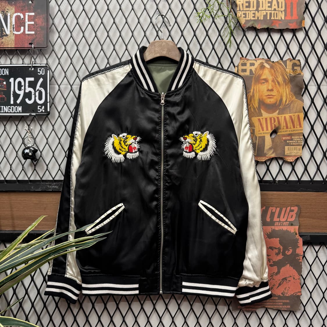 JPN VINTAGE 리버시블 스카쟌 봄버 자켓 전후면 자수 디테일 상품이미지1