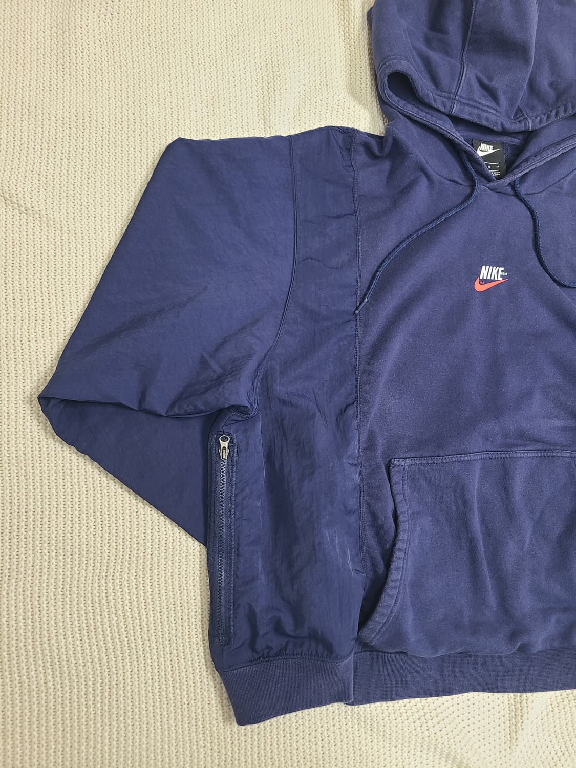 NIKE SPORTSWEAR LOGO HOODIE (DD5700-410) 상품이미지3
