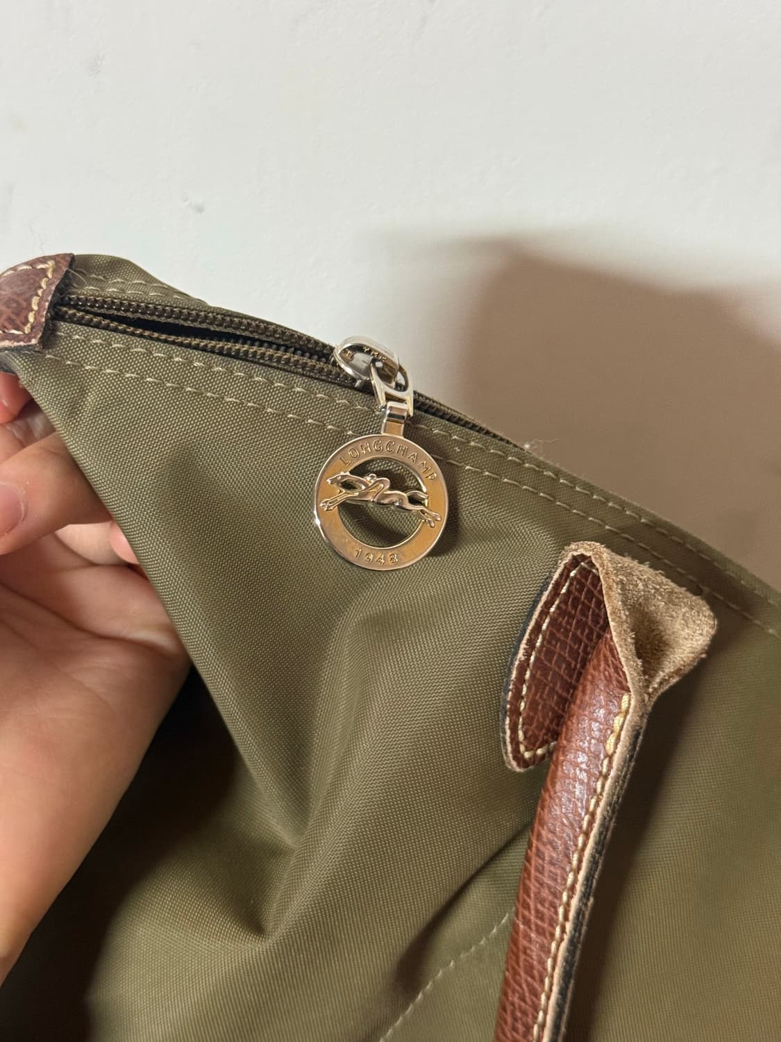 💚롱샴 올리브 카키브라운 숄더백 M 상품이미지4