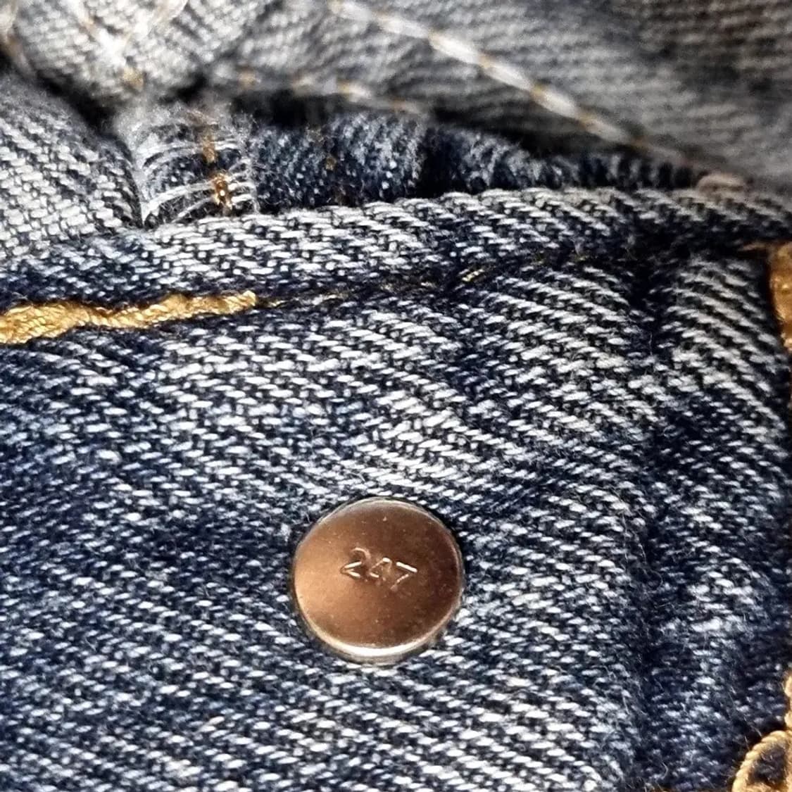 80-90년대 미국에서 생산된 리바이스 505 데님입니다. 38*30 사 상품이미지7