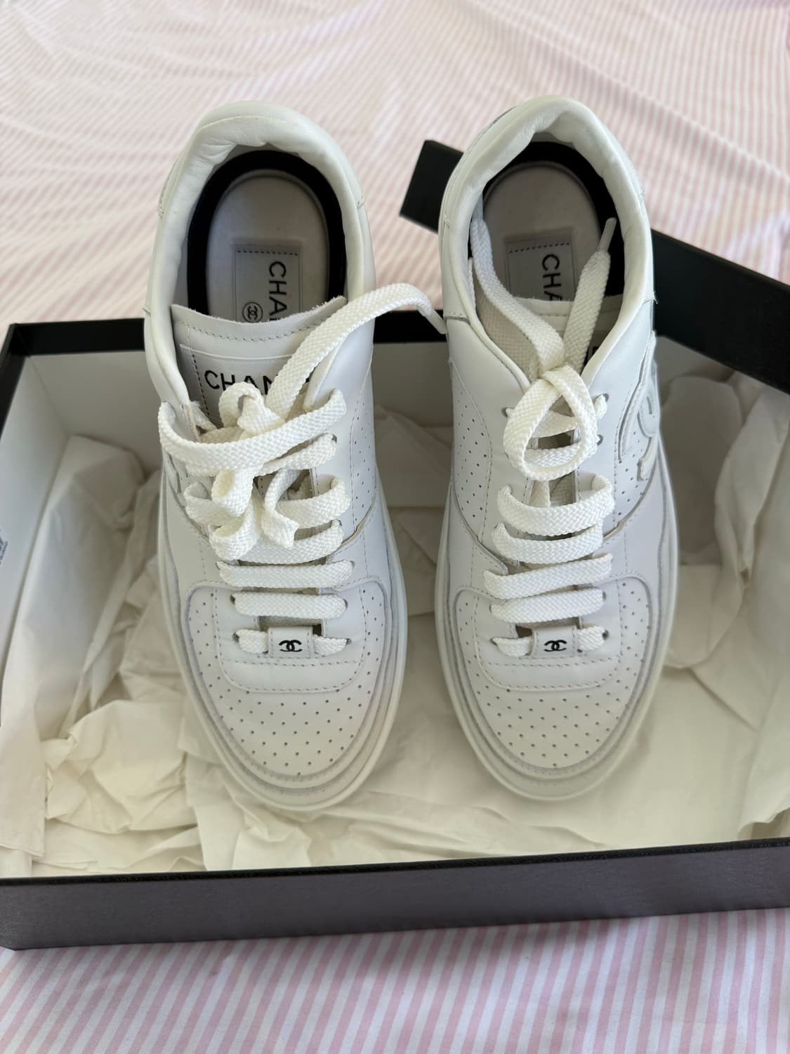 샤넬포스 카프스킨 스니커즈 EU 37.5 화이트 상품이미지2