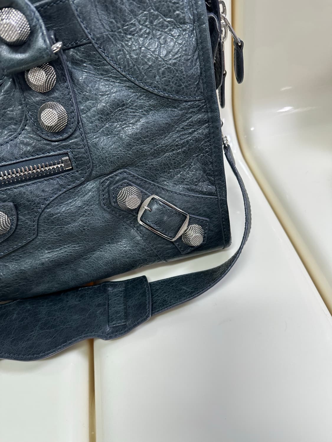 [A 정품] 발렌시아가 시티 모터백 파트타임 다크그레이 상품이미지7