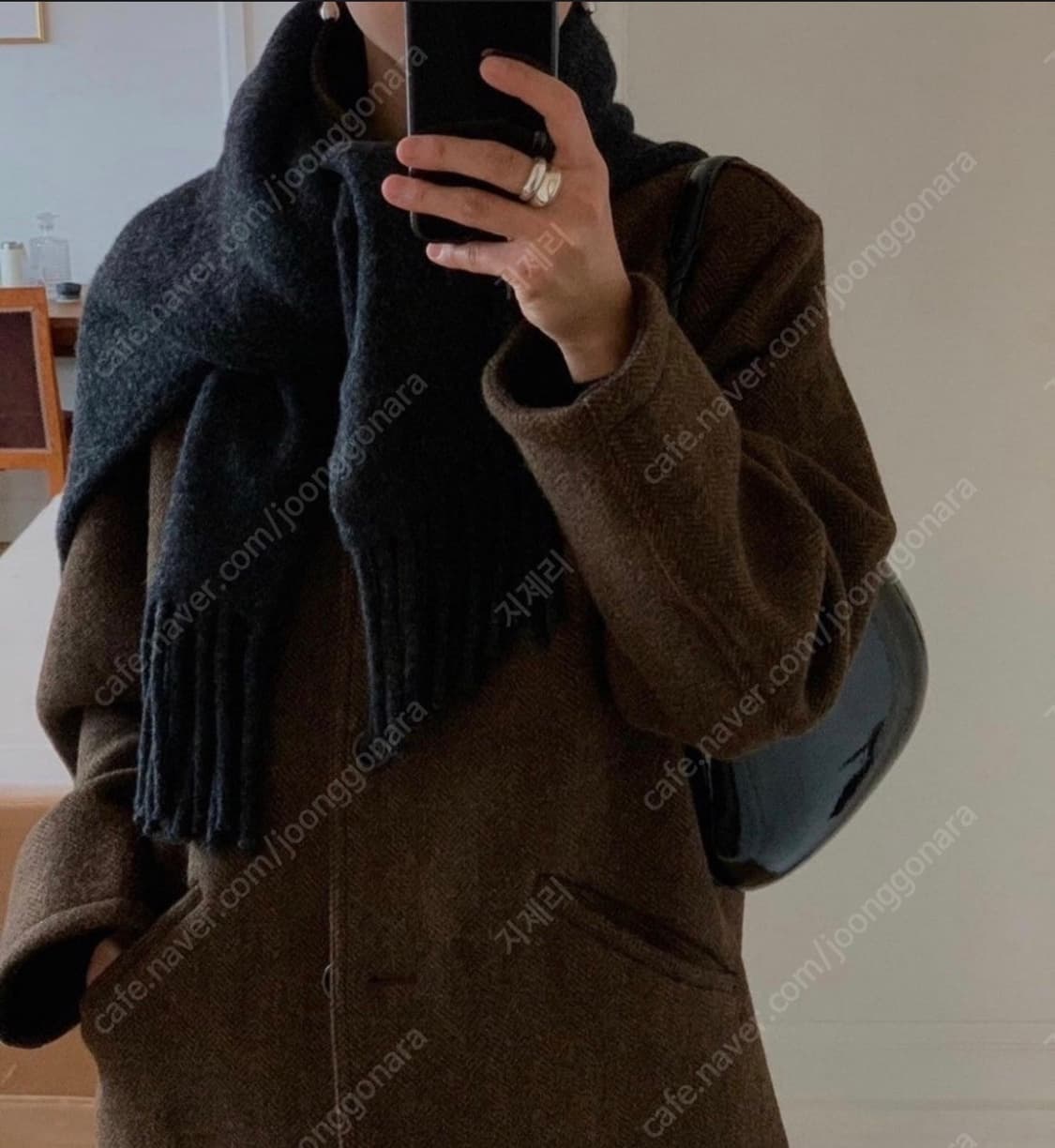 얼바닉 리가토니 숄 니트  상품이미지5